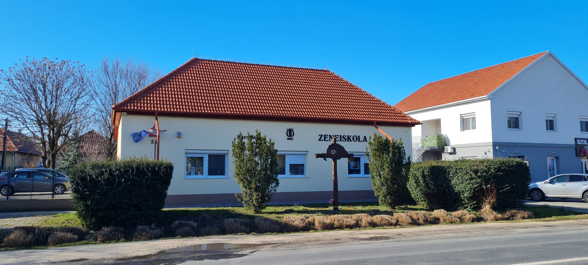 8b28b354-183a-4c03-b7da-2555e2339ed2